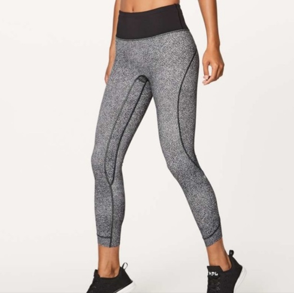 Lululemon Athletica Run‎ The Day Legging SzS Gray/Black Crop Lightweight